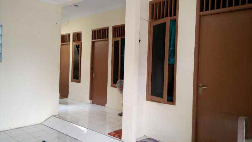 kost putri tanah baru depok