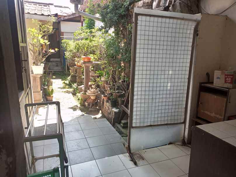 kos surabaya barat 6 kamar kekeluargaan non ac kosong uk 3x7