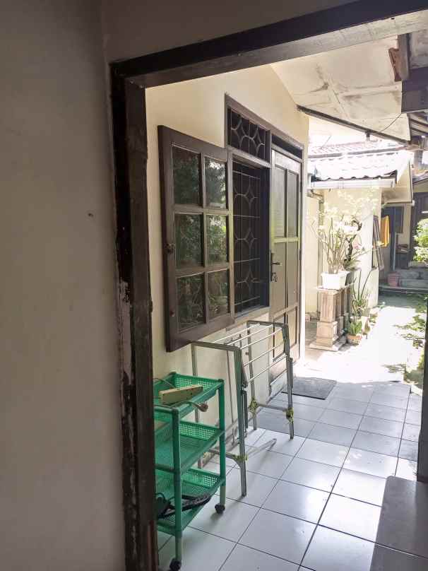 kos surabaya barat 6 kamar kekeluargaan non ac kosong uk 3x7